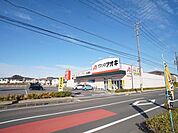 ショッピング施設「クスリのアオキまで70m」