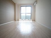 明るいお部屋です