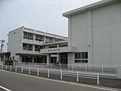 小学校「瑞穂市立南小学校まで889m」