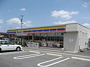 コンビニ「ミニストップ瑞穂朝日大学前店まで678m」