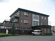 病院「吉村内科まで320m」