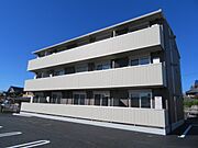 南側からの外観