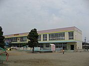 幼稚園、保育園「南保育・教育センターまで620m」
