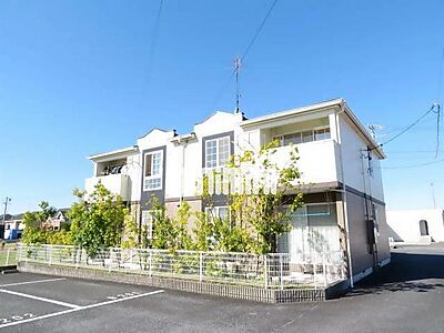 外観：南向きで明るい建物です。