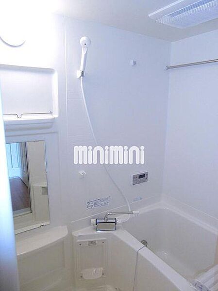 画像5:浴室乾燥付きバスルーム