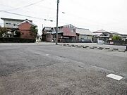 敷地内ゴミ捨て場あります