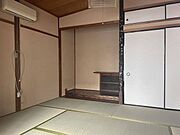 エアコンは残置物です。