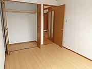 南洋間の収納