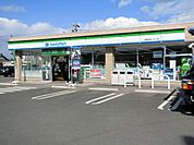 コンビニ「ファミリーマート加茂野店まで350m」