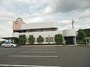 病院「小林クリニックまで820m」