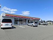 コンビニ「サークルＫまで870m」