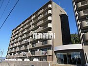 タイル張りのマンションタイプの物件です。