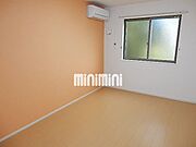 エアコン付きで快適な6帖洋室