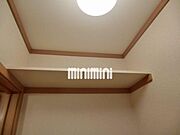トイレにある収納棚