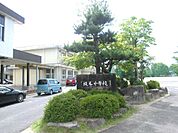 中学校「中津川市立坂本中学校まで1210m」