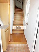 窓付きで明るい玄関