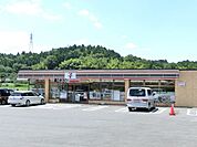 コンビニ「セブンイレブンまで630m」