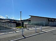 幼稚園、保育園「中津川市立坂本こども園まで626m」