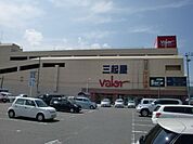 スーパー「三起屋バローまで910m」