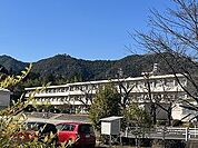 小学校「美濃市立美濃小学校まで1663m」