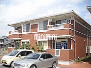 お洒落な外観、2階建てです