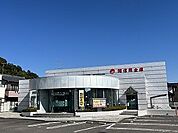 銀行「関信用金庫山田支店まで1232m」