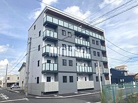 リベル元町 102 ｜ 三重県四日市市元町11-7（賃貸マンション1R・1階・37.19㎡） その1