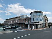図書館「菰野町図書館まで3400m」