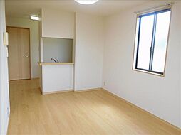 サミット C棟 2階2LDKのリビング/ダイニング