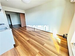 エトワール白梅 202 2階1LDKのリビング/ダイニング