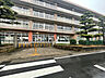 周辺：小学校「四日市市立八郷小学校まで2571m」