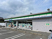 コンビニ「ファミリーマート朝日町おぶけ店まで439m」
