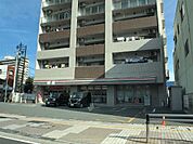 コンビニ「セブンイレブン津市西丸之内店まで429m」