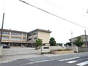 小学校「市立南立誠小学校まで430m」