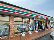 コンビニ「セブンイレブン津市上浜町3丁目店まで312m」