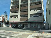 コンビニ「セブンイレブン津市西丸之内店まで460m」