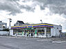 周辺：コンビニ「ミニストップ香良洲店まで574m」