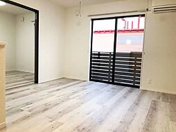 ＺＩＯ　ＬＡＮＤ 2階1LDKのリビング/ダイニング