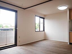 ストークホーム 1階1LDKのリビング/ダイニング