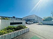 小学校「鈴鹿市立清和小学校まで825m」