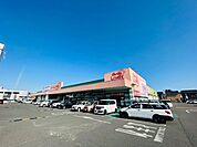 スーパー「ぎゅーとらラブリー平田店まで579m」