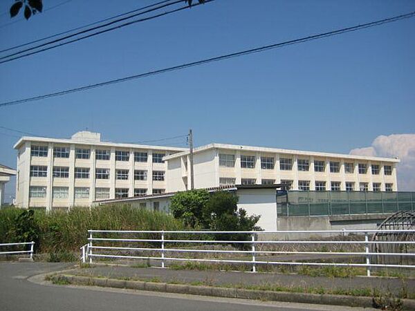 画像20:中学校「桑名市立陽和中学校まで1871m」