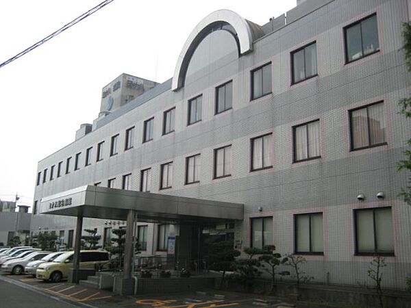 画像28:病院「ヨナハ総合病院まで2300m」