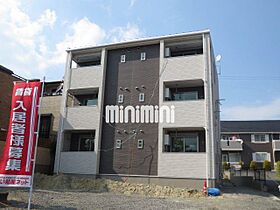 ラルバ  ｜ 三重県桑名市陽だまりの丘７丁目（賃貸アパート1LDK・2階・41.29㎡） その1