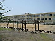 中学校「桑名市立光陵中学校まで650m」