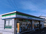 コンビニ「ファミリーマート桑名東野店まで338m」