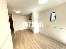 ヤパンサラゲヨ 102 1階1LDKのリビング/ダイニング