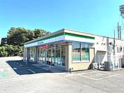 コンビニ「ファミリーマート大安町門前店まで2186m」