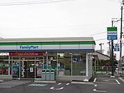コンビニ「ファミリーマート桑名西別所店まで896m」