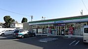 コンビニ「ファミリーマートまで190m」